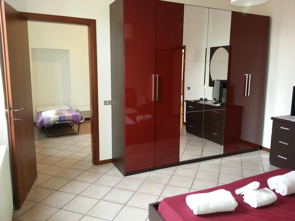بيرغامو B&B Smeraldo Airport الغرفة الصورة